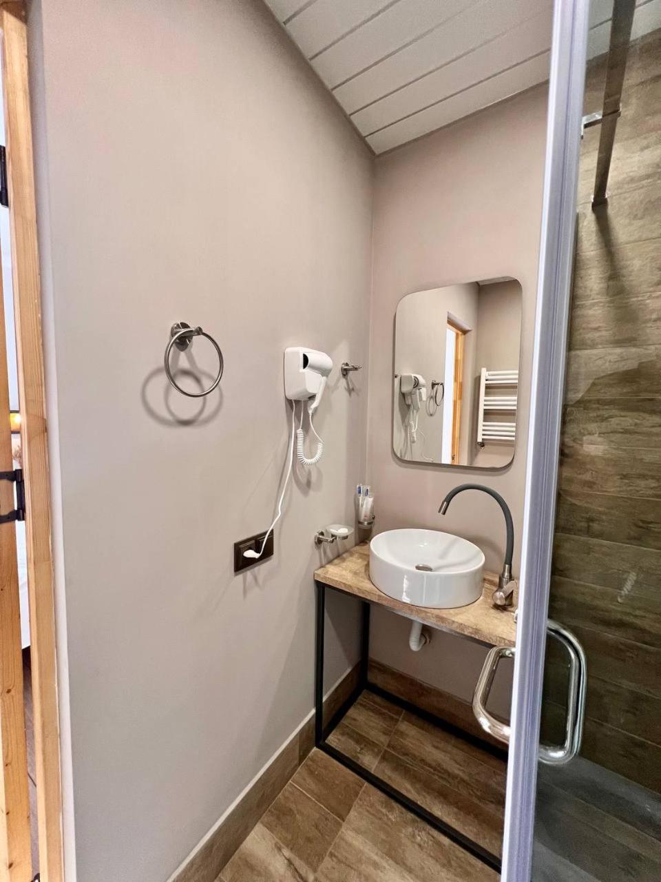 Sargsyan Eco House Aparthotel Szevan Szoba fotó